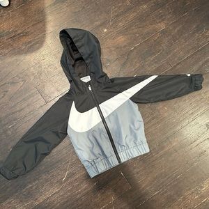 Nike lightweight jacket 2T